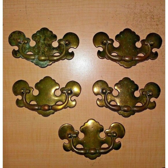 5 Vintage Drawer Cabinet Pulls Taiwan Handles Antique Brass Finish 4.5" x2.5" - Picture 1 of 9